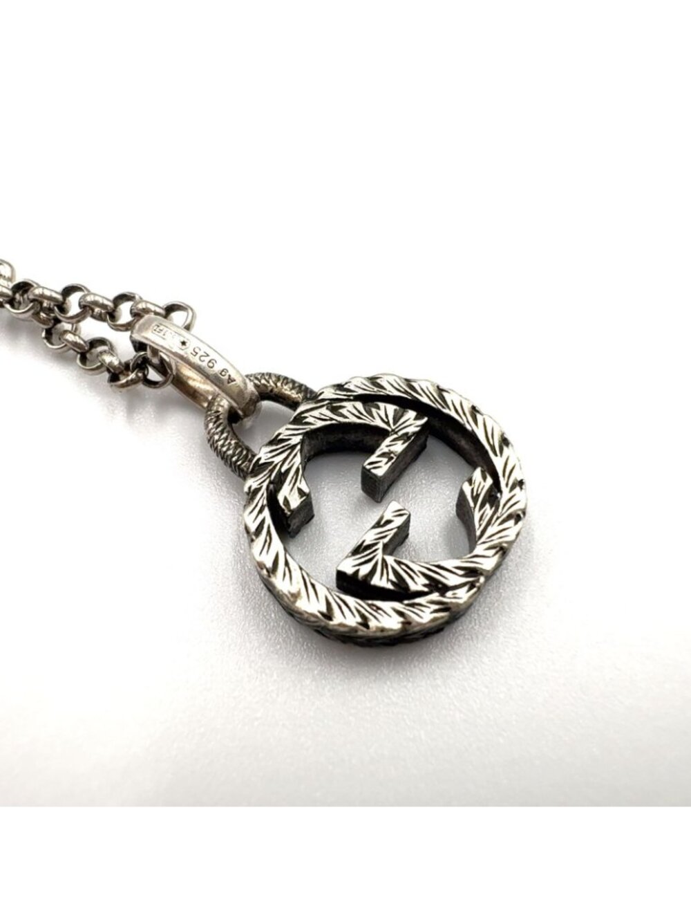 Gucci Interlocking Arabesque Silver Necklace - Picture 9 of 11